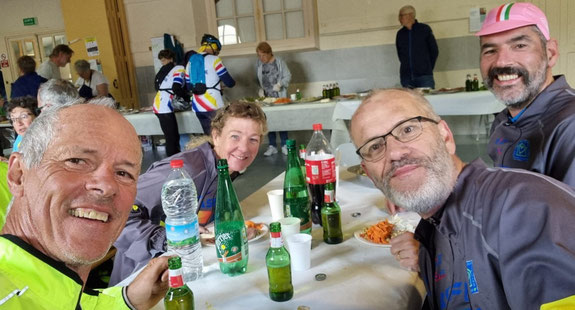 Belle ambiance, tout va bien, merci les copains