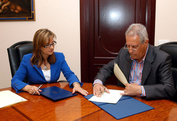 Firma convenio Ayto. Jerez de la Ftra.