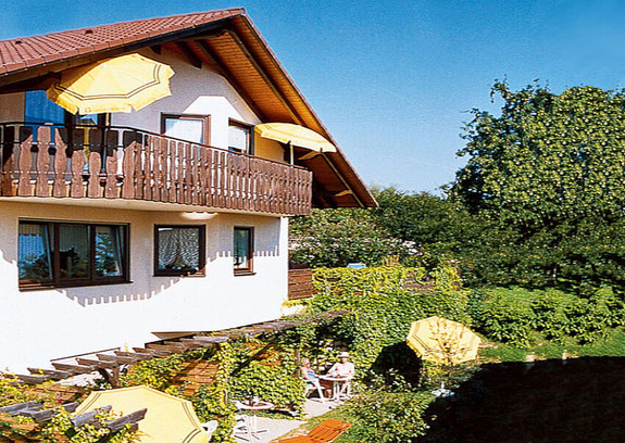 Gästehaus mit den Ferienwohnungen und Ferienappartements
