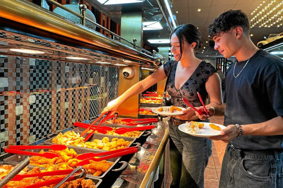 Buffet mit Selbstbedienung