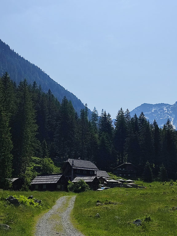 Einkehr in der Schwussnerhütte