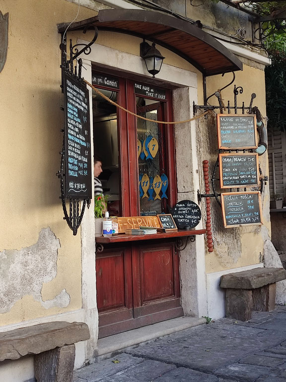 Uriges Lokal: Die Fritolina pri cantini