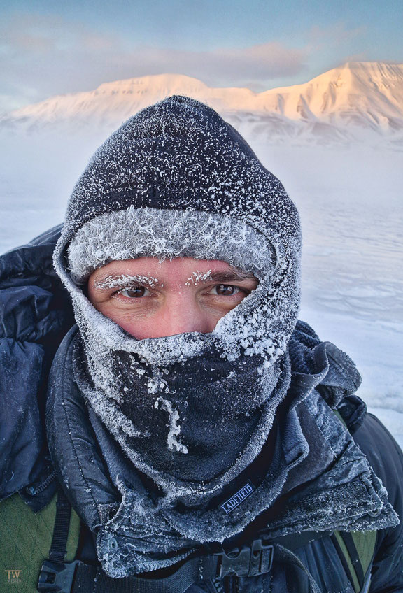 März 2023: in der Hocharktis nach mehr als 11 Stunden Outdoor-Fotografie gerät man dort in einen interessanten Zustand 😅