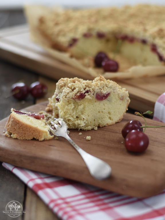 Kirschkuchen mit Haferstreuseln