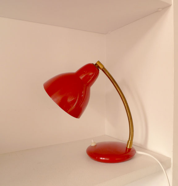lampe années 60, lampe bureau, lampe métal, lampe rouge