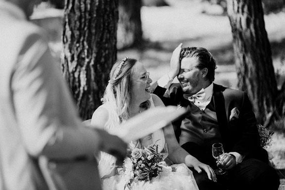 wedding in France ; wedding celebrant - officiant de cérémonie laïque