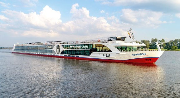 Flusskreuzfahrtschiff nickoVISION in Budapest 2026 