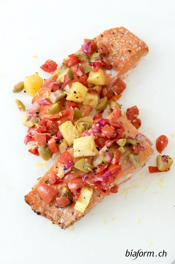 Lachs Rezept, Schweizer Foodbloggerin, Lachs mit Tomaten-Ananas-Salsa, Blog Schweiz, biaform