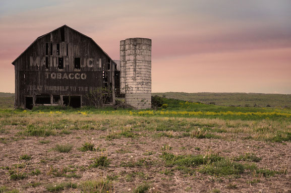 Photo of an old barn from Pixabay.com