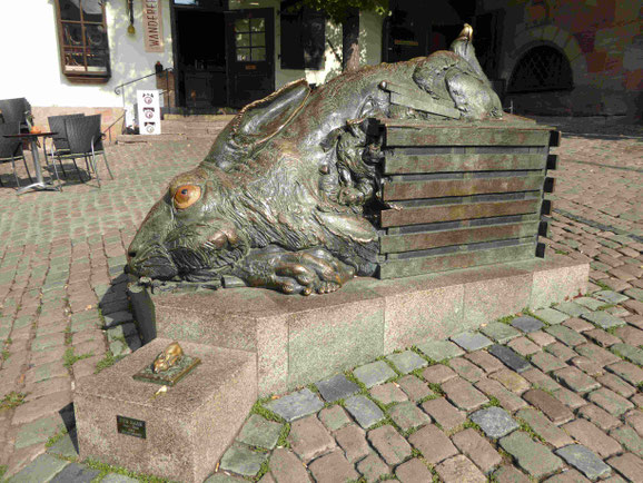 Hasendenkmal am Albrecht-Dürer- Platz