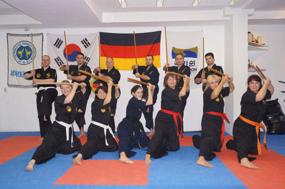 Haidong Gumdo Gruppe der Schule Pal Chang