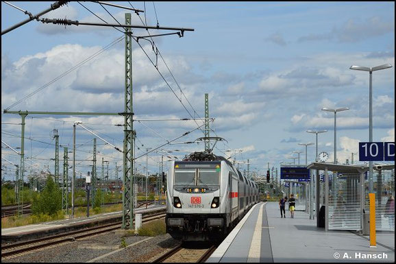 147 576-3 fährt mit ihrem IC am 7. August 2021 in Leipzig Hbf. ein