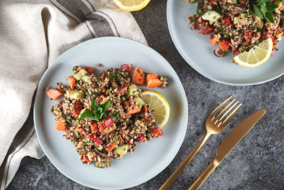 Thai-Quinoa-Salat aus dem Dampfgarer.