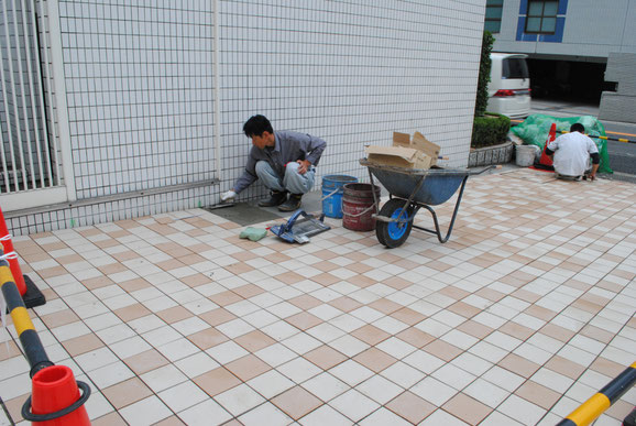 横浜市青葉区の基礎塗り替え工事