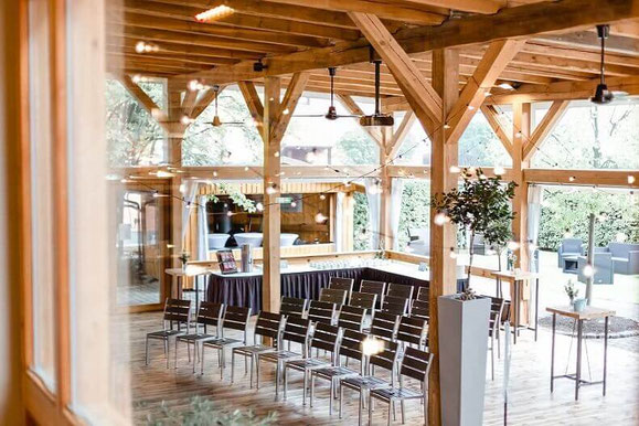 Scheunen-Foyer vom Acantus Hotel in Weisenburg