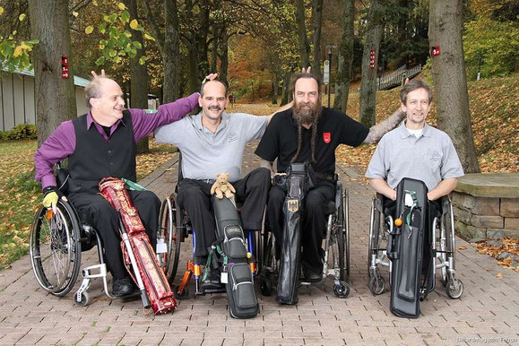 Outdoor-Fotoshooting mit Peter, Tai, Jo und Volker. Foto: Touch Billardmagazin.