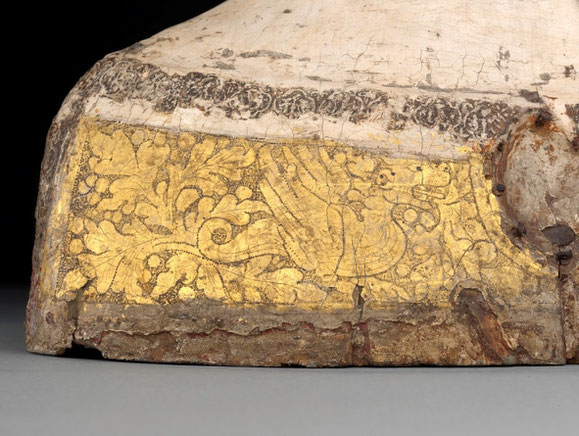 Detail Borte, Reliquienbüste einer Heiligen, Oberrhein, um 1300. Foto: Antje Voigt