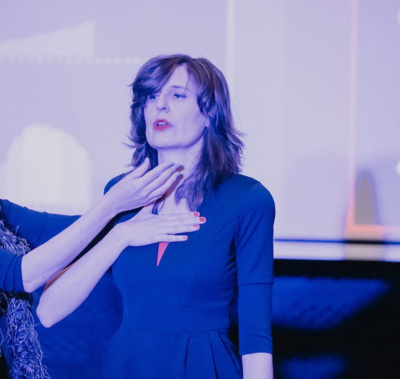 Elevator Pitch, Julia Hartig and Teresa Fellinger, chi-mashie