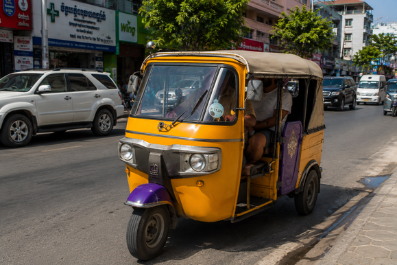local cab transport in Sihanoukville for cruise passengers after shuttle drop-off