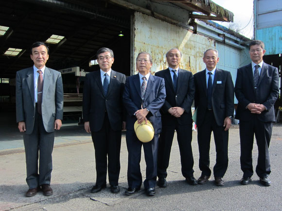 論地工場にて　林野庁ならびに九州森林管理局、鹿児島県庁御一行様