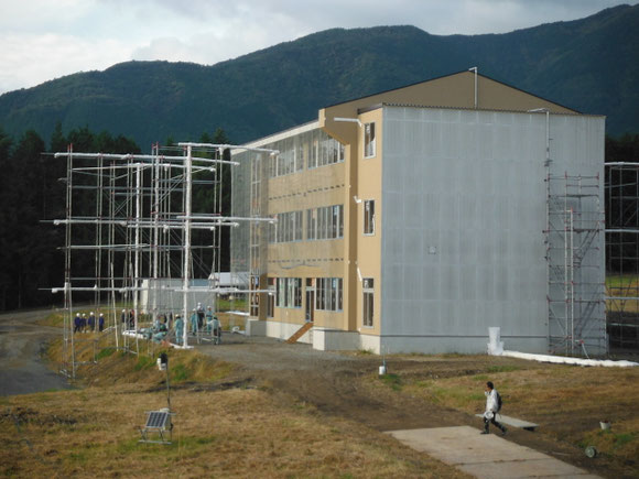 実験に使用された校舎実大の建物