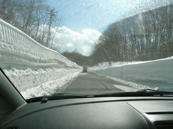 Hさんの車で鹿角へ