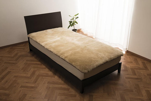 西川のムートンシーツ 極上の寝心地を体感 / スリープキューブ和多屋