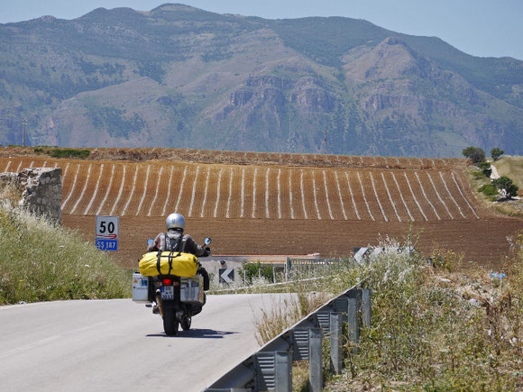 Jetzt unterwegs Richtung Westen bei Castellammare del Golfo