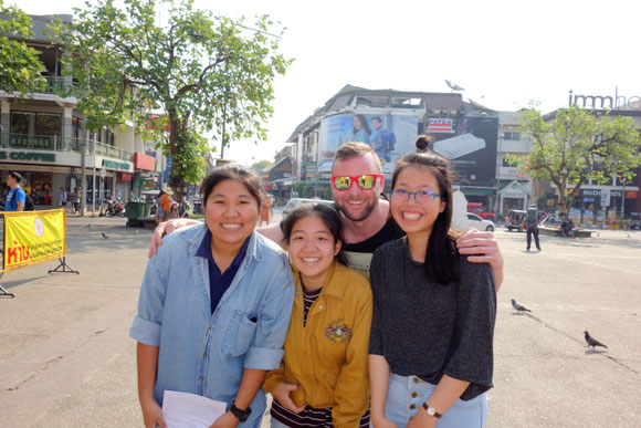 Schülerumfrage in Chiang Mai