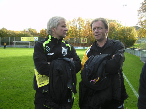Aus alten Tagen: Siegfried Sonntag (links) mit Ex-"Knappen"-Coach Udo Hauner.