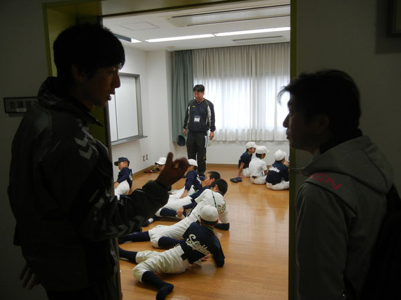 「うちのチームにもこのストレッチは必要ですね?」「そうだね」なんて会話でしょうか?