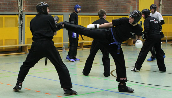 Kampfsport Kickboxen Pointfighting Training München