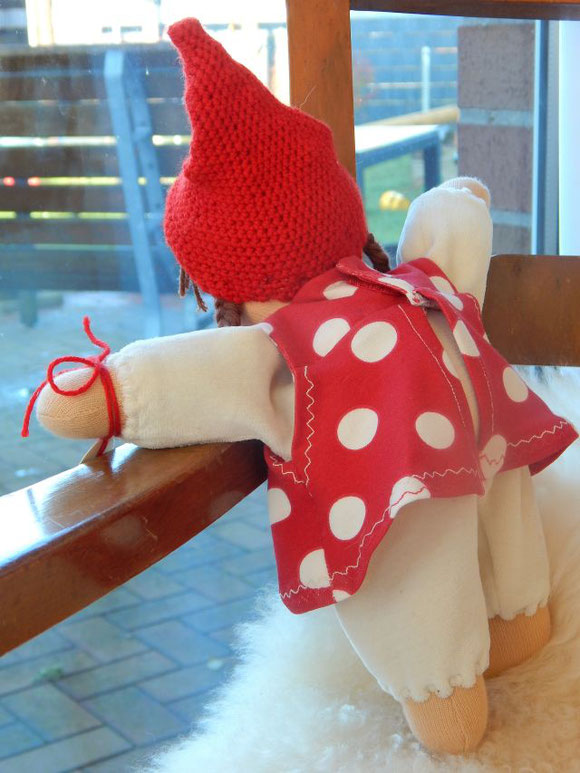 Pippa Puppe, Schlamperle, Puppe, Stoffpuppe, Bio, handgemachte Stoffpuppe, Waldorfpuppe, ökologische Kinderpuppe, Bio-Stoffpuppe, Kuschelpuppe, erste Puppe, cuddle doll, cloth doll, dollmaking, Puppenhandwerk Pärsch, Daniela Drescher