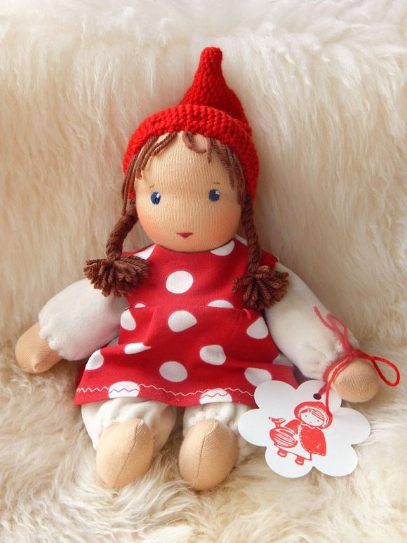 Pippa Puppe, Schlamperle, Puppe, Stoffpuppe, Bio, handgemachte Stoffpuppe, Waldorfpuppe, ökologische Kinderpuppe, Bio-Stoffpuppe, Kuschelpuppe, erste Puppe, cuddle doll, cloth doll, dollmaking, Puppenhandwerk Pärsch, Daniela Drescher