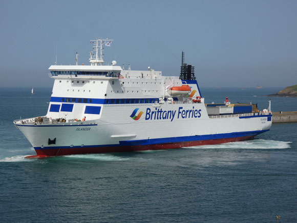 M/V Islander. Photo Jojo68