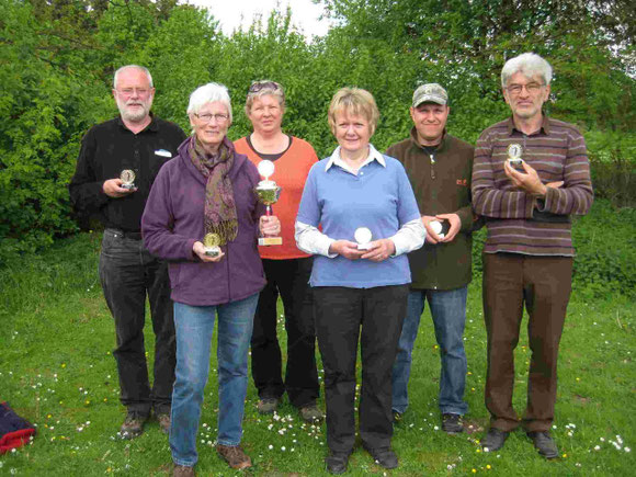 v.l. Heinz Kamp, Ingeborg Stier, Irmtraud Kamp, Ilse Rehberg, Ingo Schürmann und Drago Radonjić