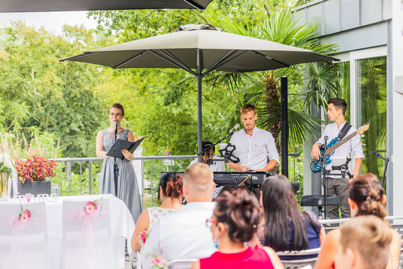 Traurednerin Mannheim Freie Trauung Mannheim Bootshaus Mannheim Hochzeit Trauredner Mannheim Hochzeitsrednerin Mannheim Hochzeitsredner Mannheim Freier Redner Mannheim Freie Rednerin Mannheim