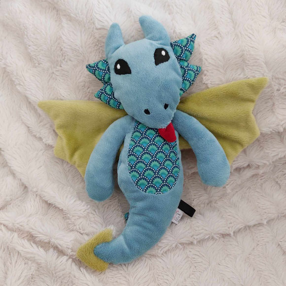 Doudou plat dragon bleu et vert fait main l'Arche de Jessica