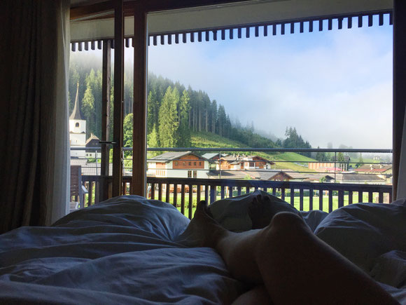Aufwachen im Bergresort.
