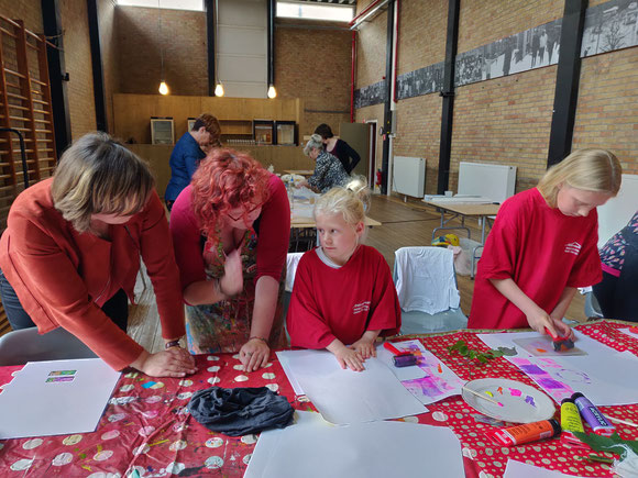 #workshop #gelliprint #gelliarts #monoprint #fabricprinting #pinkepinke