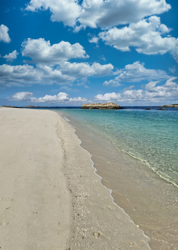 Glénan Inseln, Glénan Archipel, glasklares Wasser und weiße Strände, Bretagne