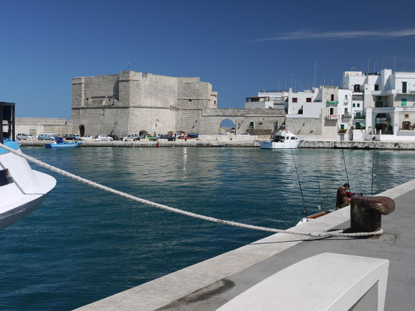 ob im Hafen auch Monopoli gespielt wird ?? ;-)
