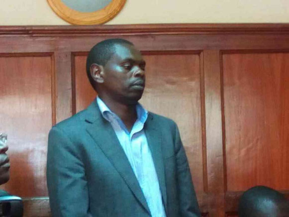 Fuente y Fotografía de https://www.the-star.co.ke/news/2017/04/10/3000m-world-record-holder-daniel-komen-charged-with-forgery_c1541331