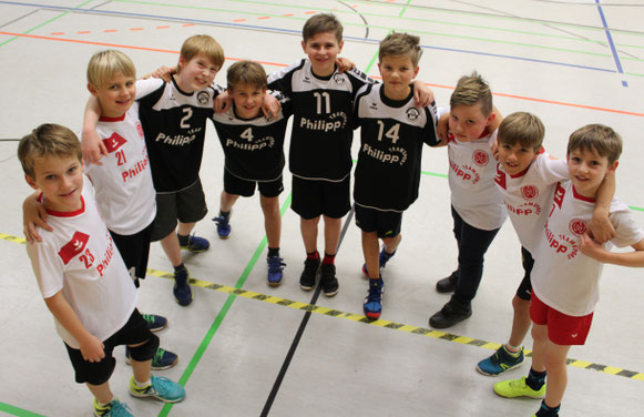 Zusammen eine Mannschaft: Hombrucher und Hörder Kids machen die JSG Westfalia Dortmund gemeinsam stark. (Text/Foto: M. Michaelsen)