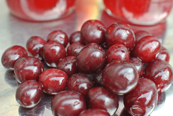 Kornelkirschen - Grundrezept für Sirup aus Früchten