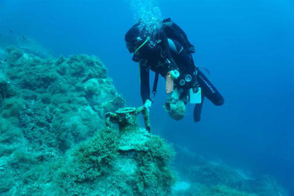 Exploration sous-marine à Délos