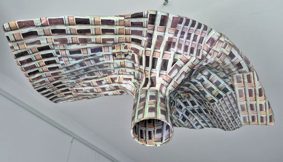Flughaus, 2025   Papierobjekt 65/50 cm