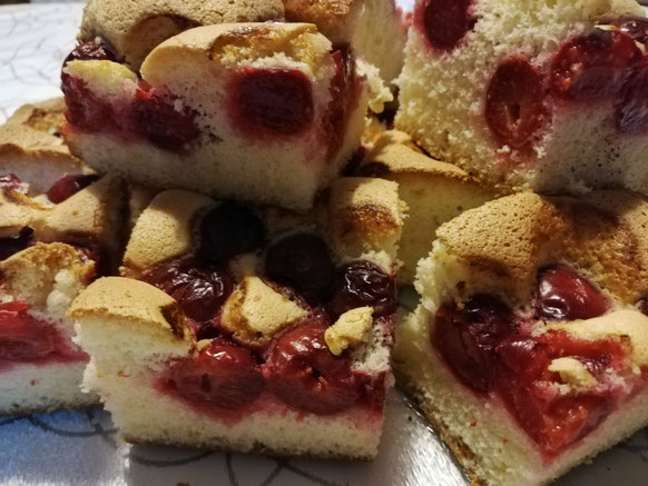 Pandispan Cu Visine Costacheinjurullumii