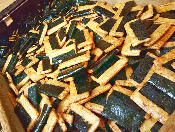 焼き海苔巻きせんべい