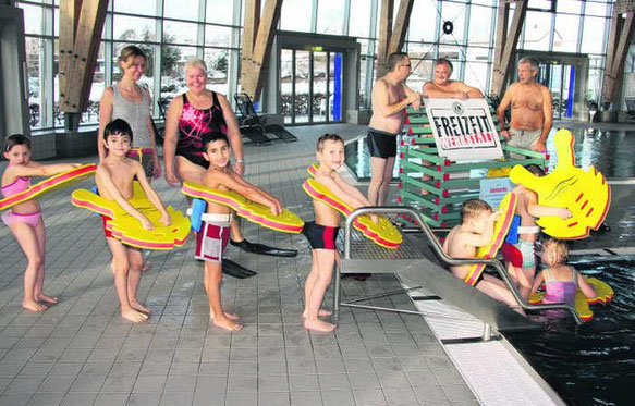 Schwimmen lernen leicht gemacht: Ab Herbst wollen 156 Kinder an Schwimmkursen teilnehmen, die von den Lions Clubs aus Villingen und Schwenningen unterstützt werden. Foto: Pleithner